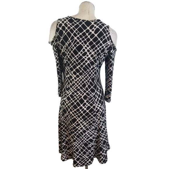 3/$25 Susan Graver Size XS Black White Cold Shoulder Dress - Picture 3 of 6